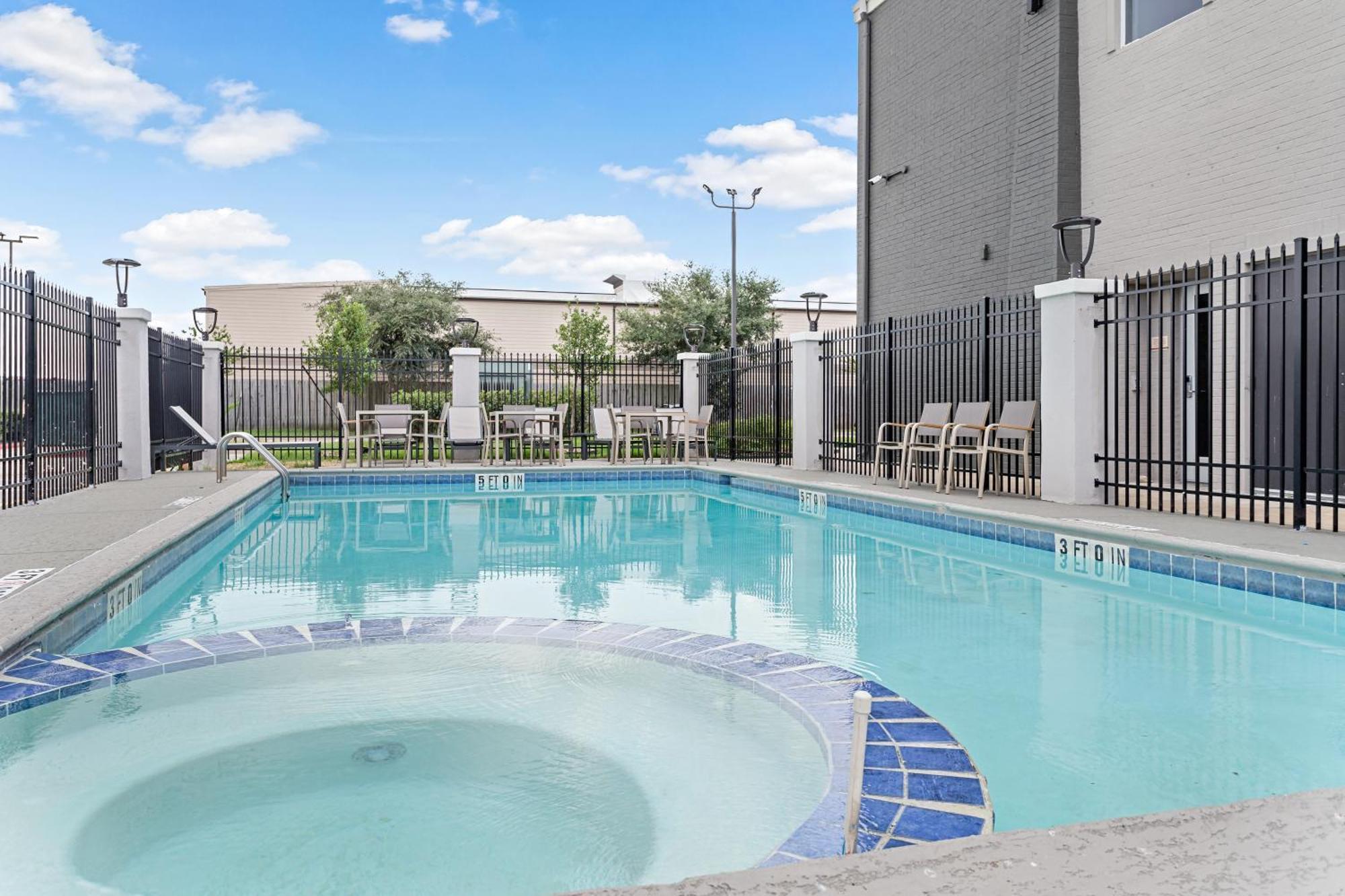 Hawthorn Extended Stay By Wyndham Port Arthur Exterior photo